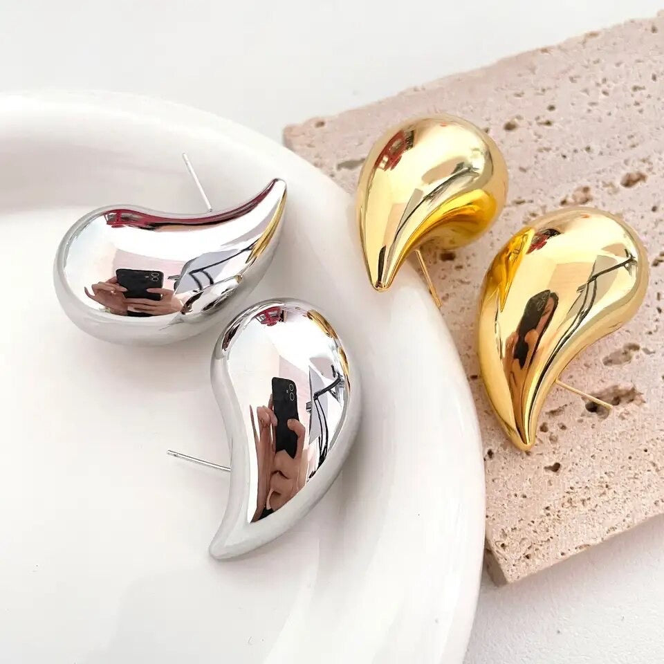 TEAR DROP STATEMENT EARRINGS