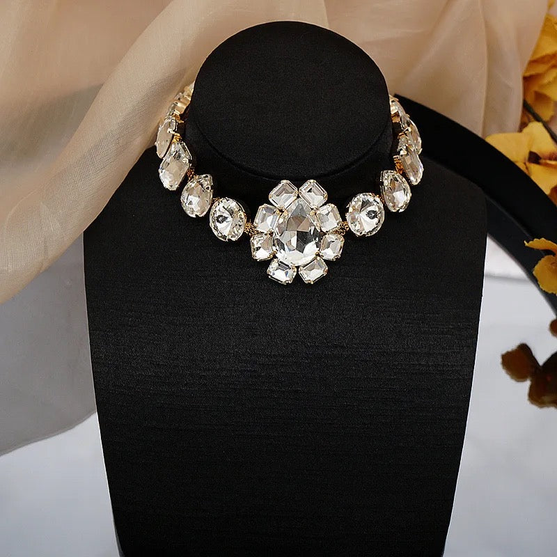 ARIANA CHOKER SET