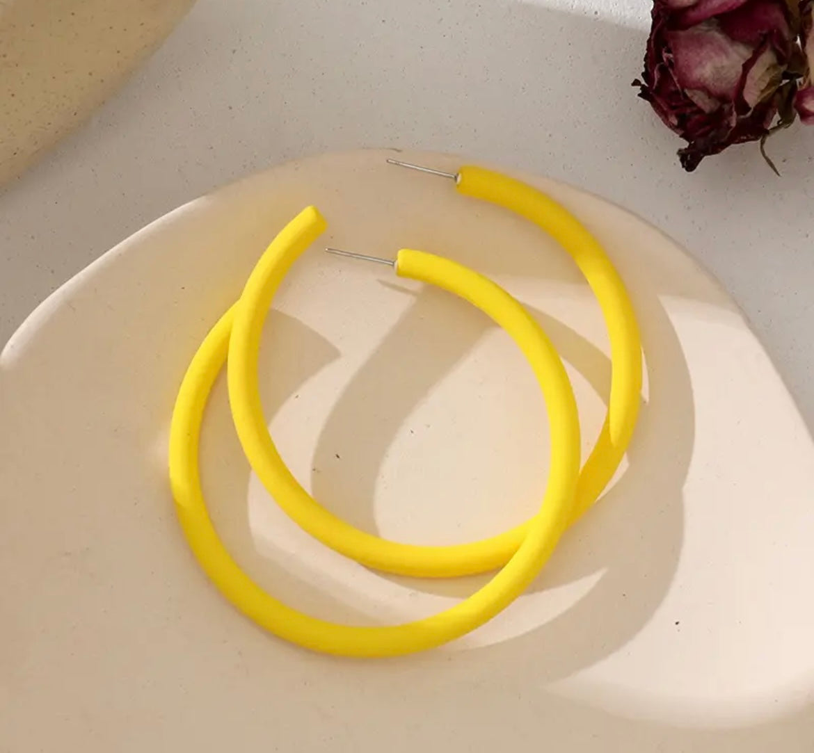 CANDY ACRYLIC HOOP EARRINGS