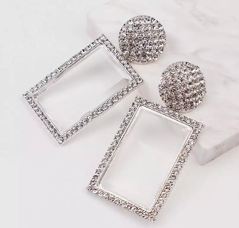 LOLA STATEMENT EARRINGS