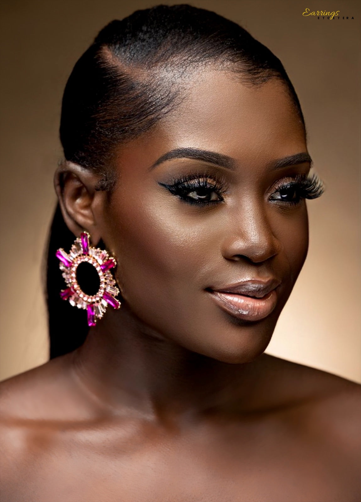 CASSIE OVERSIZED STUD EARRINGS