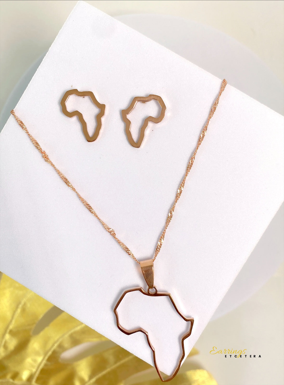 MAMA AFRICA OUTLINE NECKLACE SET