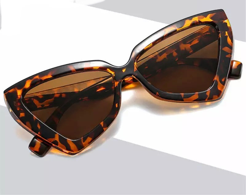CAT EYE SUNGLASSES