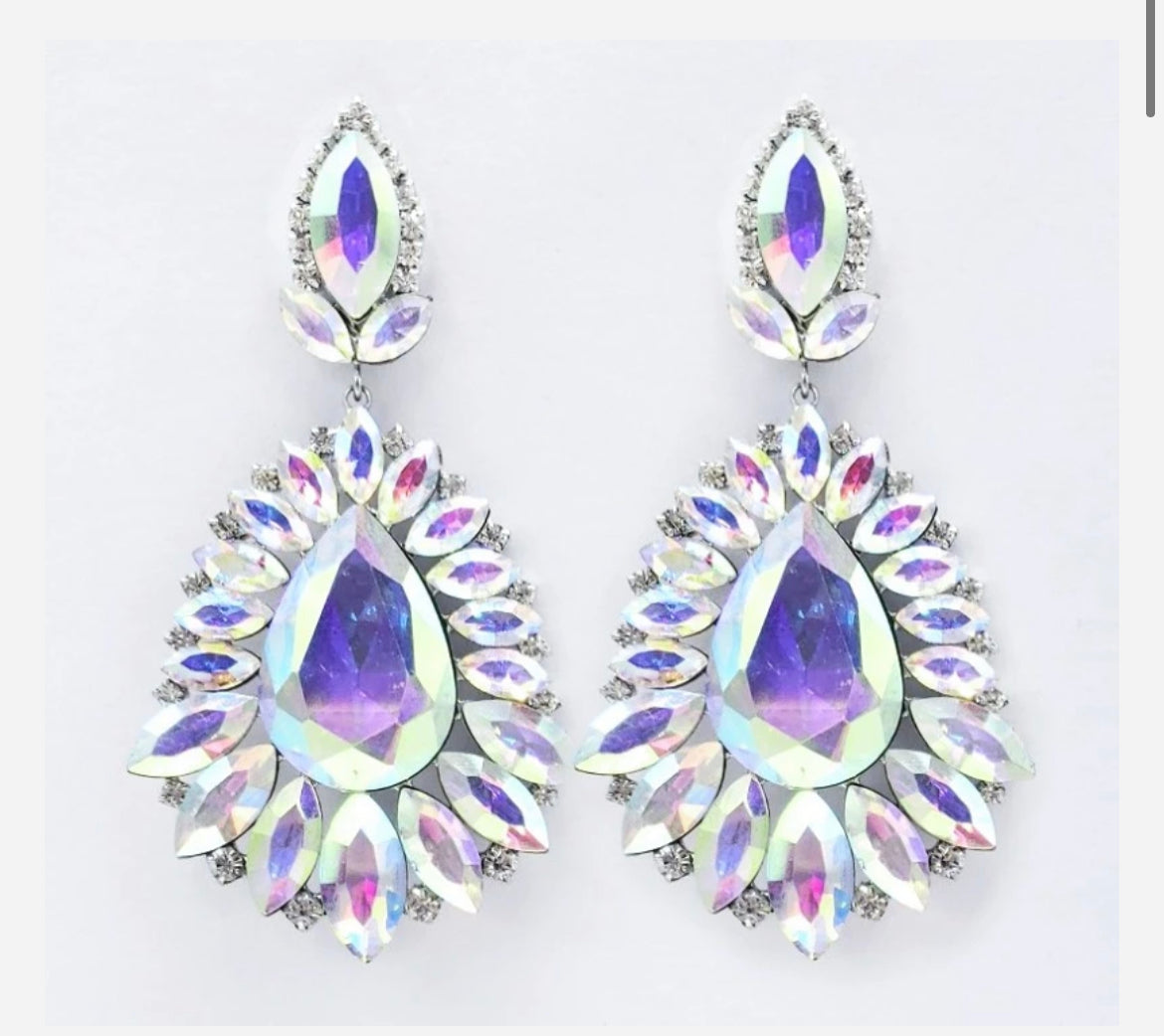 SHELLY STATEMENT EARRINGS