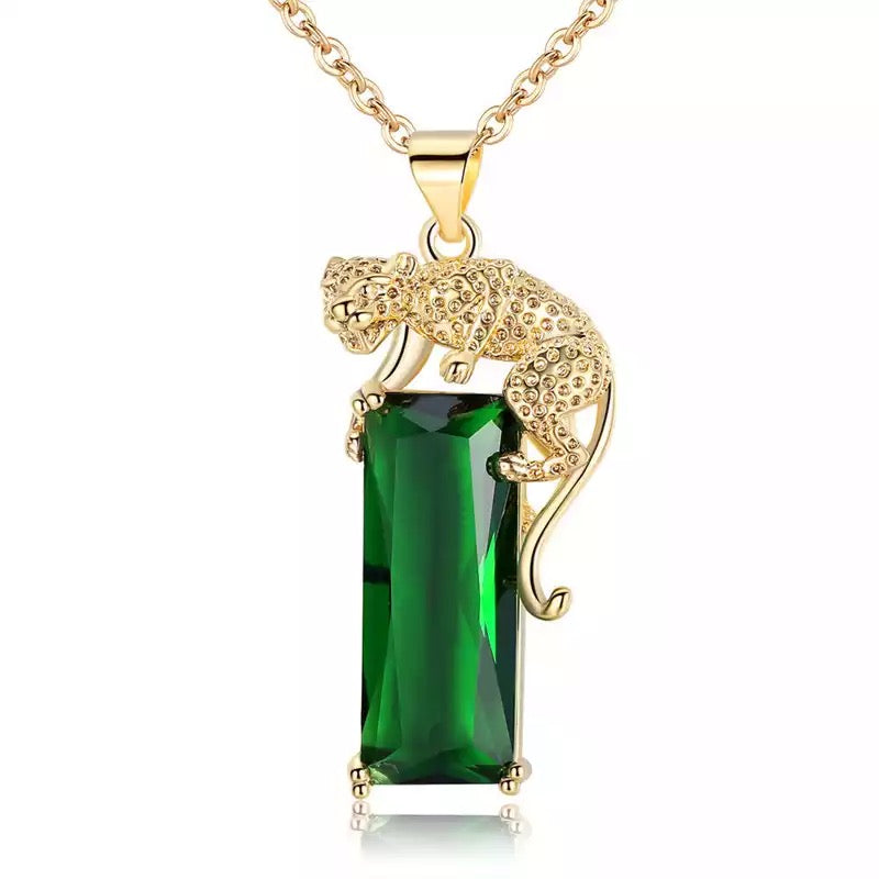 JADE JAGUAR PENDANT NECKLACE