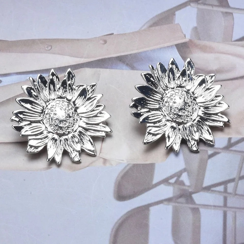 SUNFLOWER OVERSIZED STUD EARRINGS