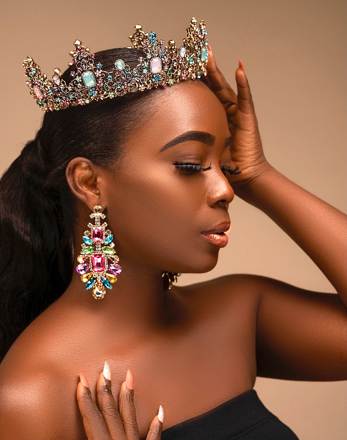 QUEEN’S CROWN