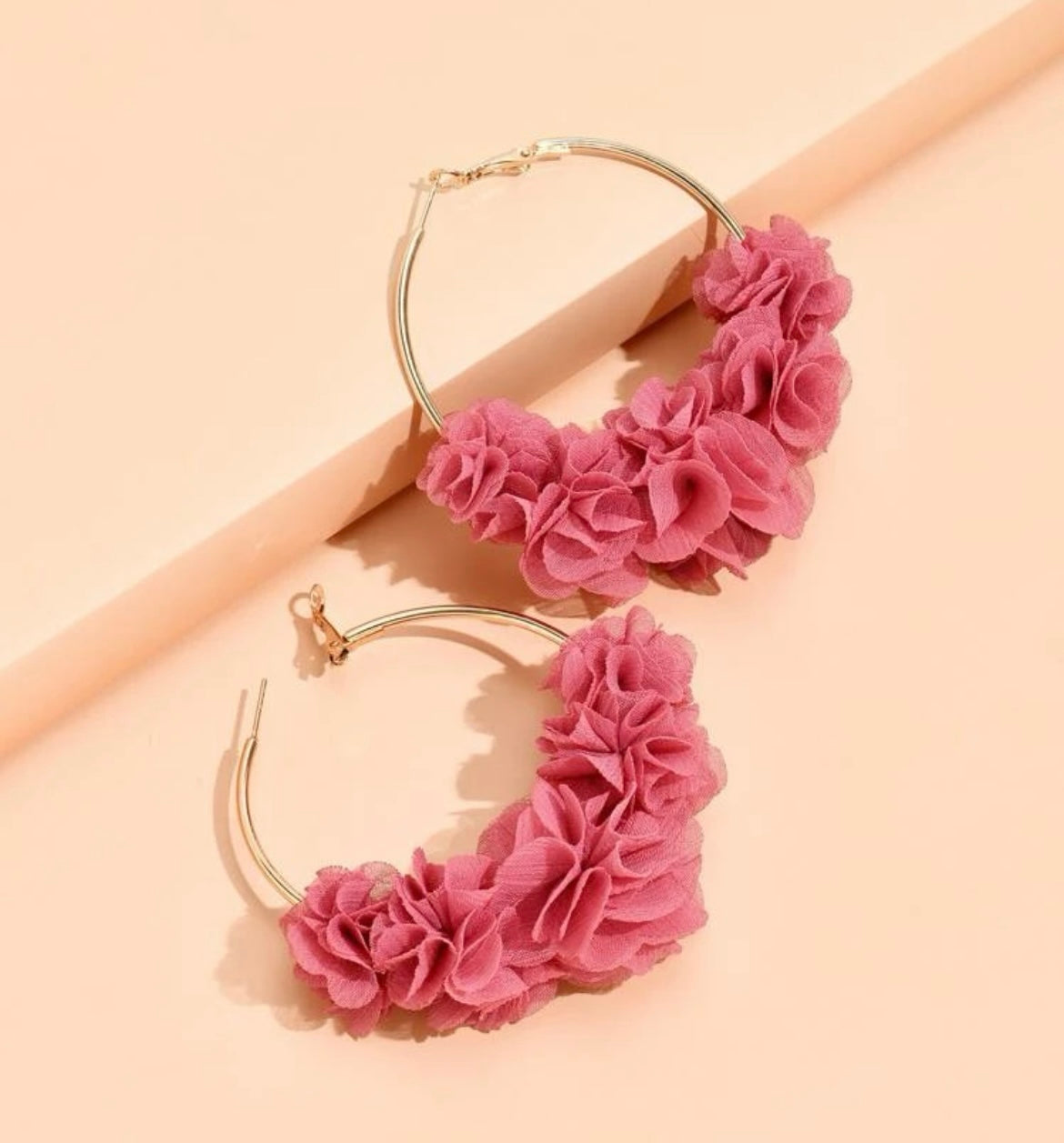 PETALS HOOP EARRINGS