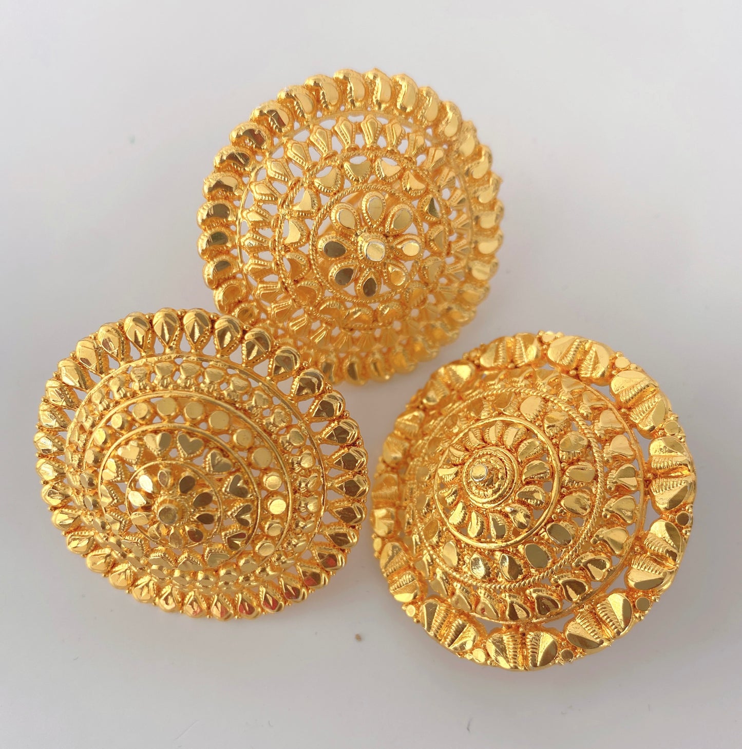 ZAINAB OVERSIZED RINGS(ADJUSTABLE)
