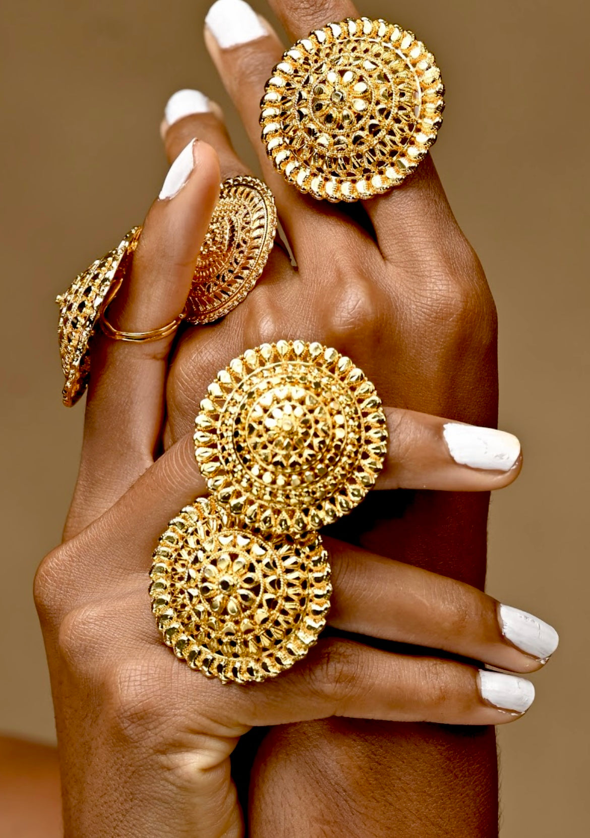 ZAINAB OVERSIZED RINGS(ADJUSTABLE)