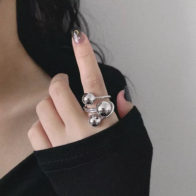 TRIPLE BALL RESIZABLE RING