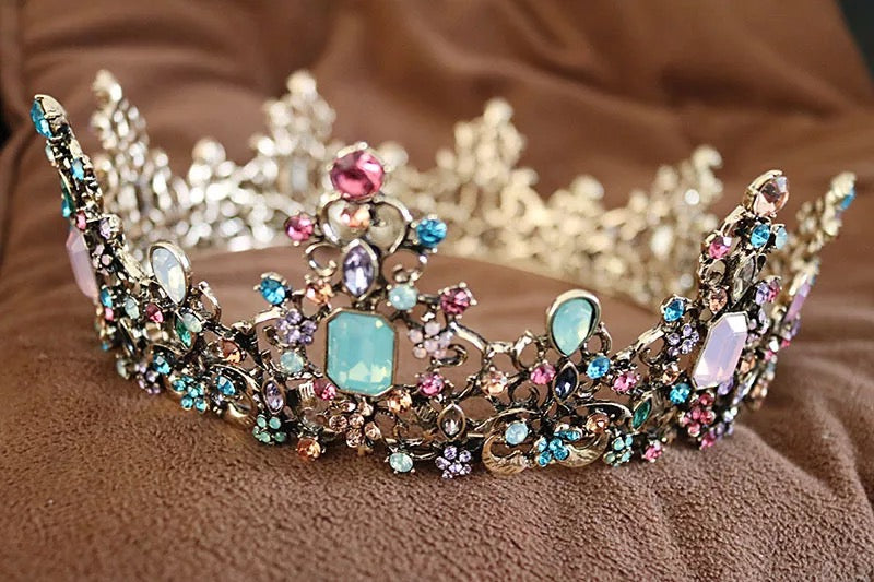 QUEEN’S CROWN