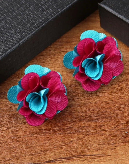 CARNATION STUD EARRINGS