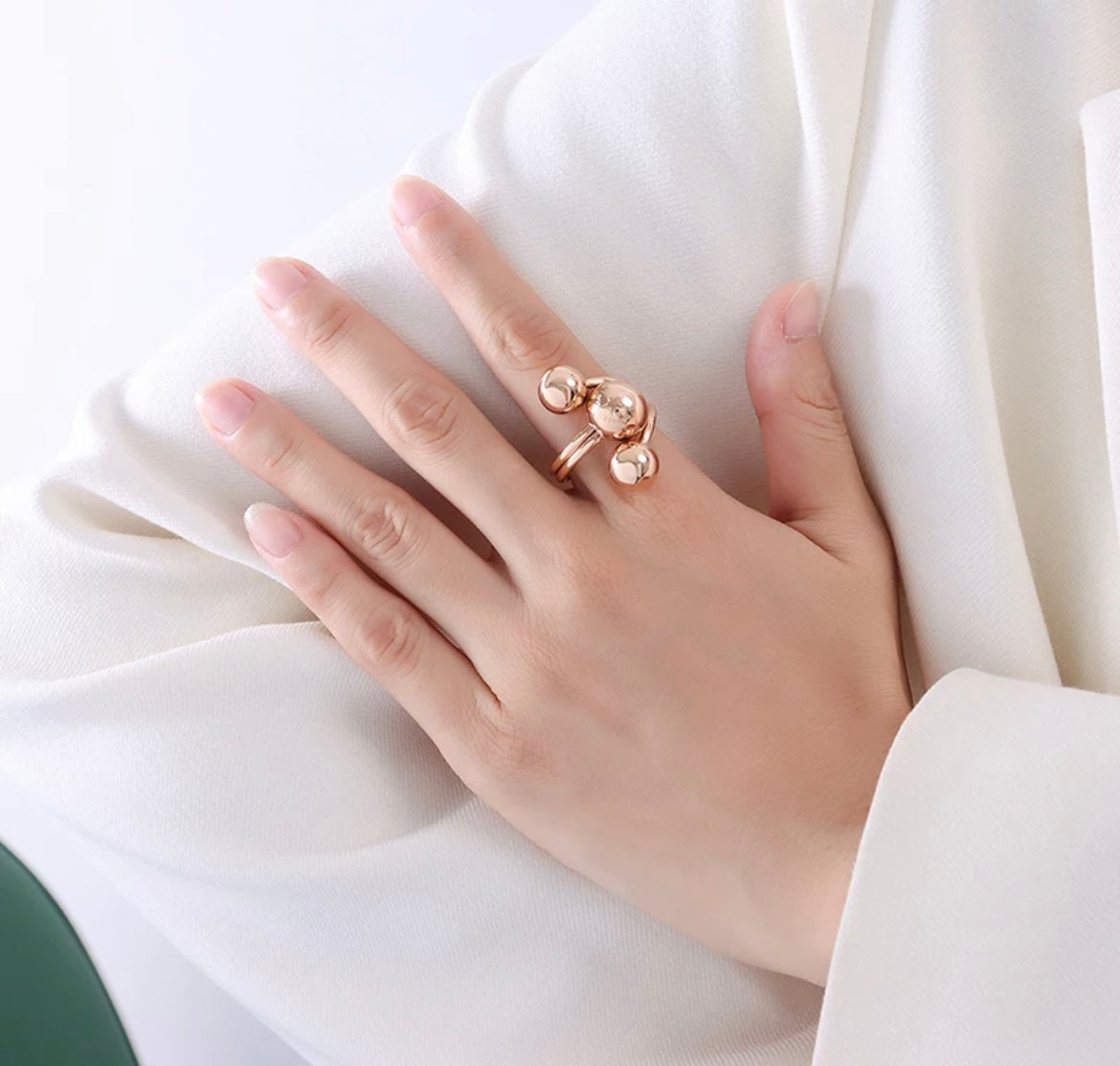 TRIPLE BALL RESIZABLE RING