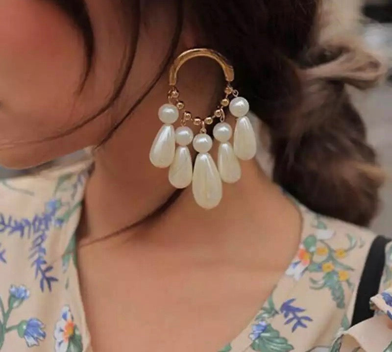 PEARLA DROP EARRINGS