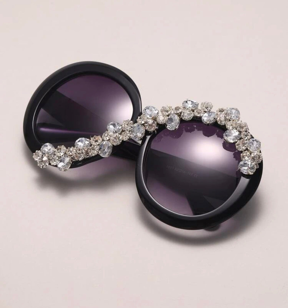 ALL EYES ON ME OVERSIZED SUNGLASSES