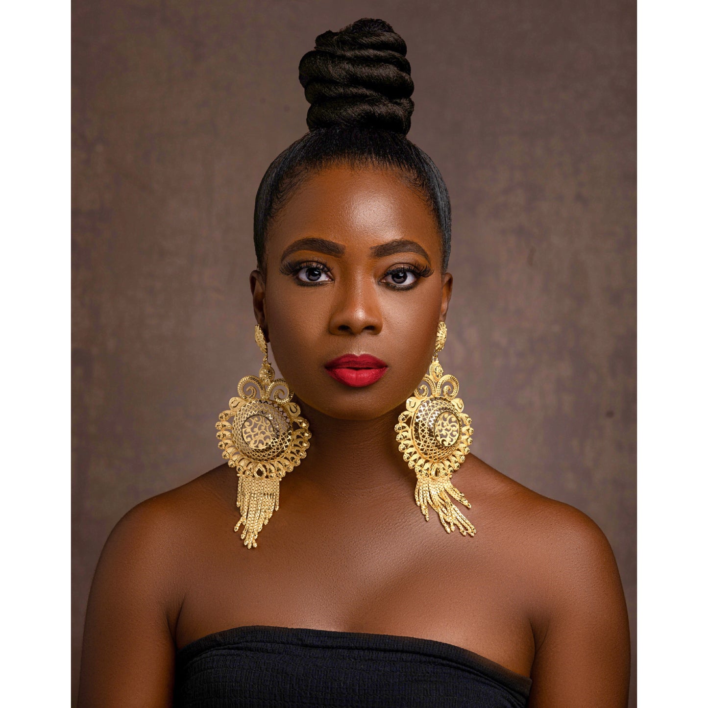 QUINTESSA STATEMENT EARRINGS