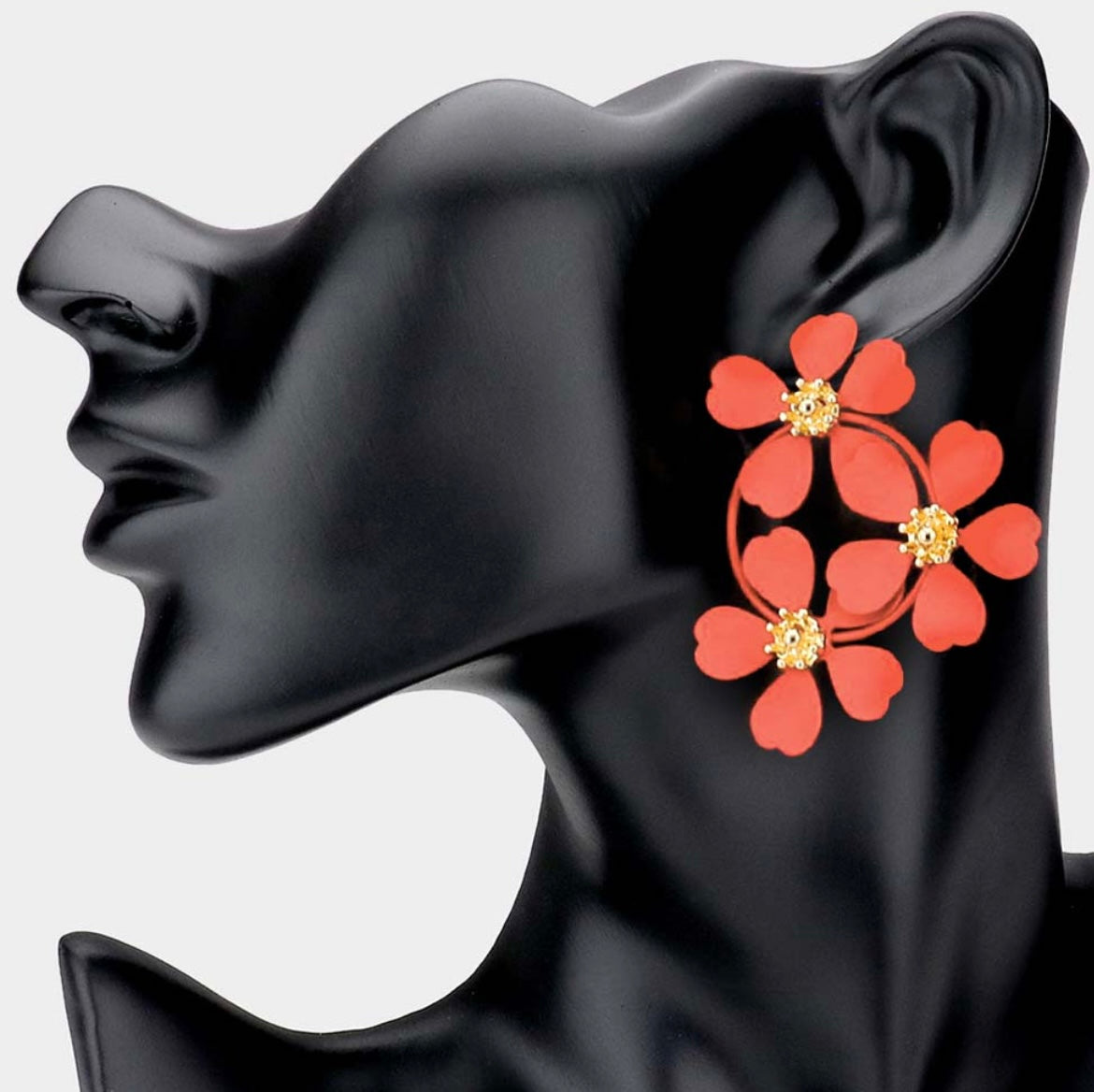 TRIPLE BLOOM OVERSIZED STUDS