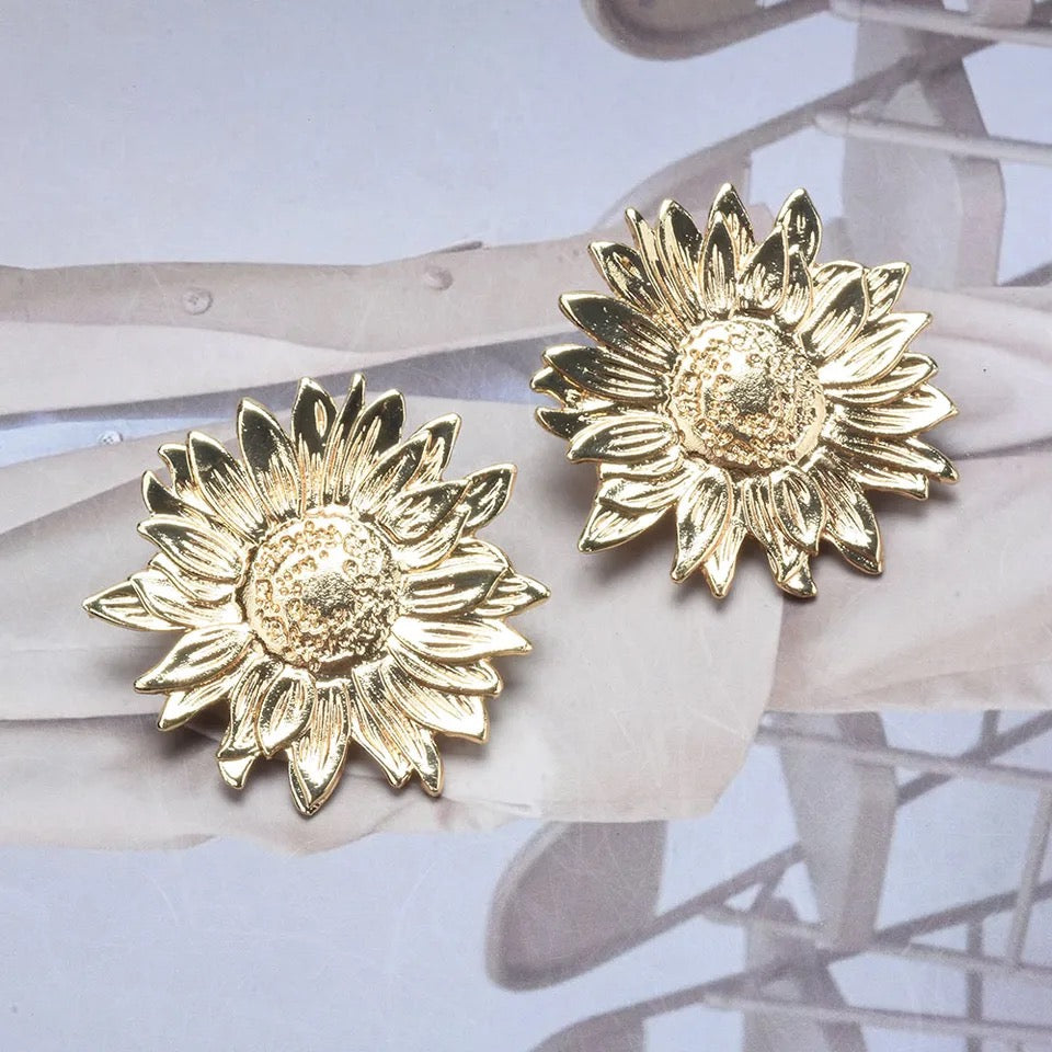 SUNFLOWER OVERSIZED STUD EARRINGS