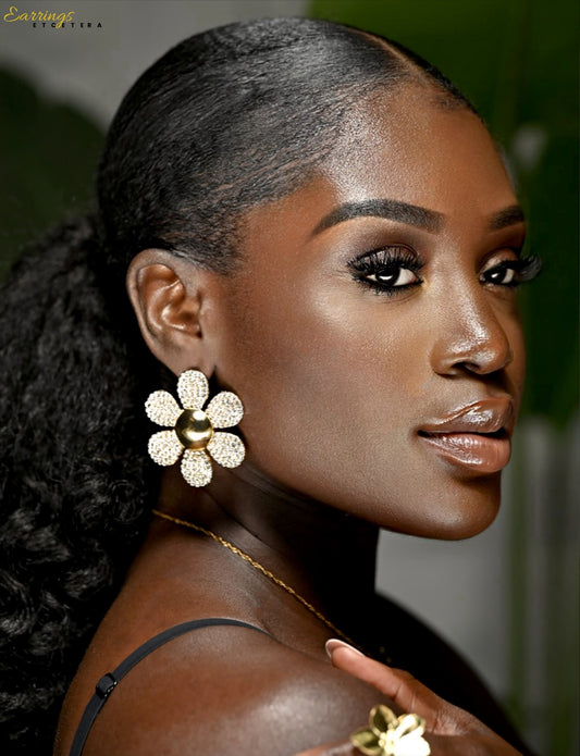 POPPY OVERSIZED STUDS