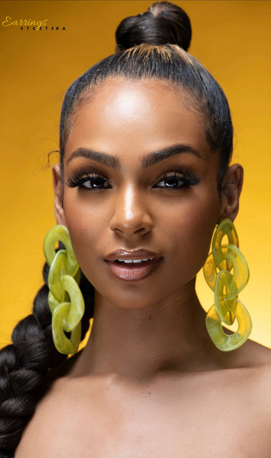 LINKED ACRYLIC DROP EARRINGS