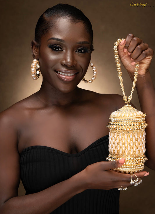 PEARL STONE CLUTCH PURSE